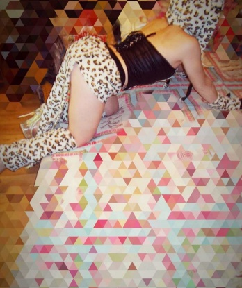 Сочная и горячая барышня приглашает в гости и обещает настоящий взрыв страсти и похоти. Проведи со мной незабываемое время и наберись новых впечатлений. Только для истинных ценителей! 14294, 31 год